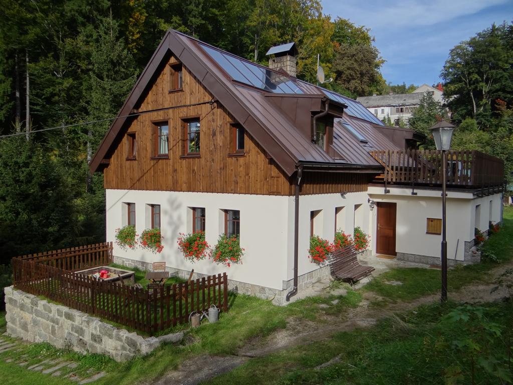 Penzion Pod Kopcem Janov nad Nisou Esterno foto